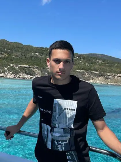 עמרי כהן בים